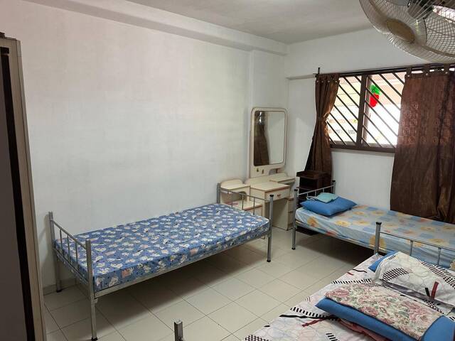 male bed space at Hougang blk 328 for rent