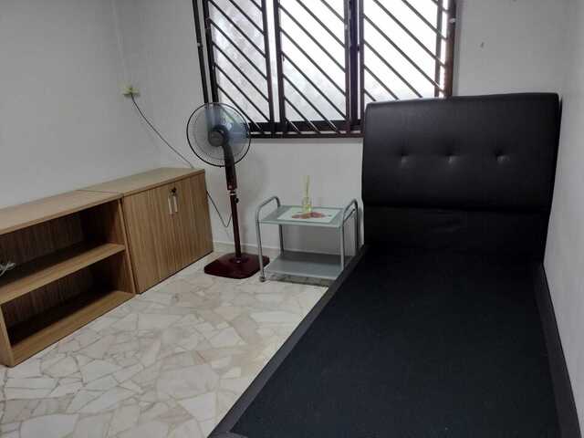 common room at Hougang blk 637 for rent