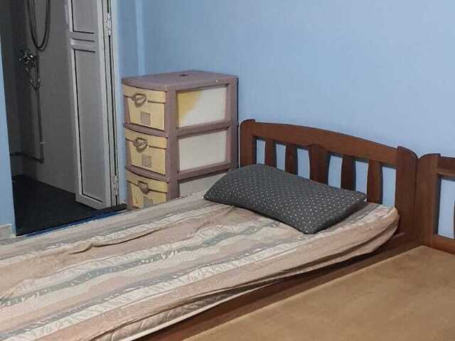 male bed space at Jurong West blk 736 for rent