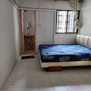 Master room for rent near by Clementi MRT