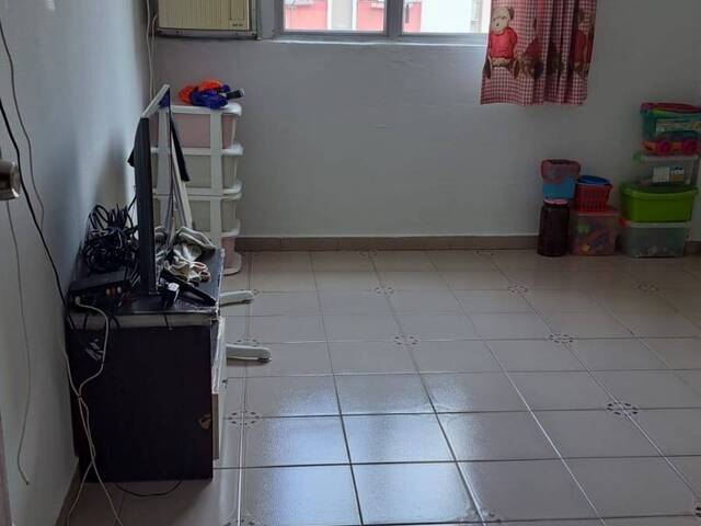 Blk 109 Serangoon North Common room