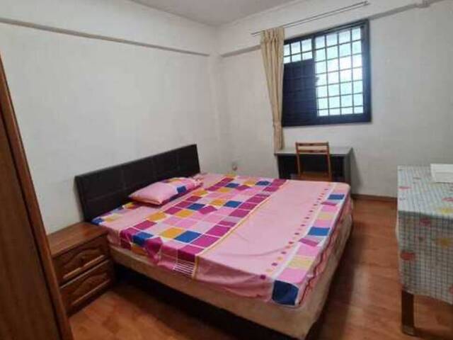 Common room at 99 aljunied crescent for rent! Wifi available!