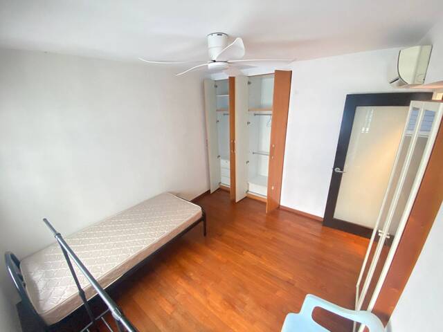 Rental- Spacious Common Room for sharing Male Tenant