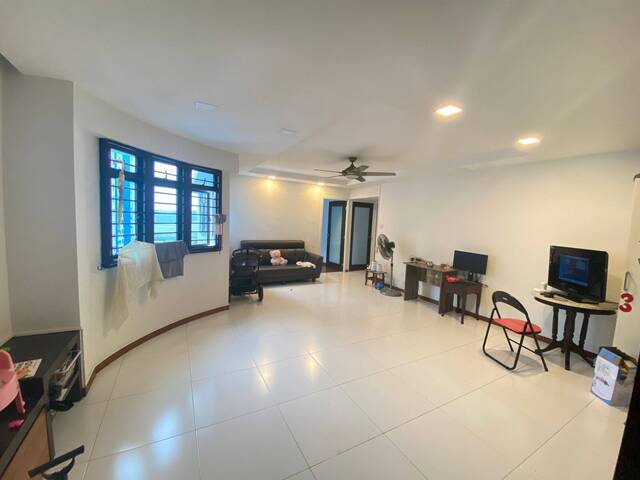 Rental- Spacious Common Room for sharing Male Tenant