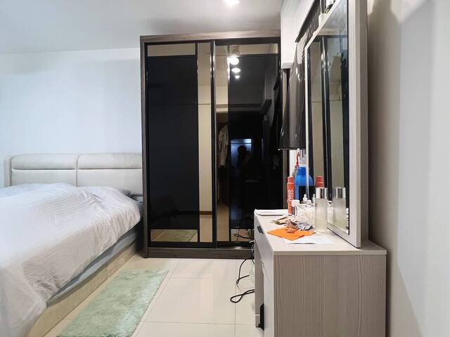 Master bedroom for rent