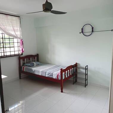 Blk 110 Commonwealth - $900 for 1 guy (Aircon + WiFi)