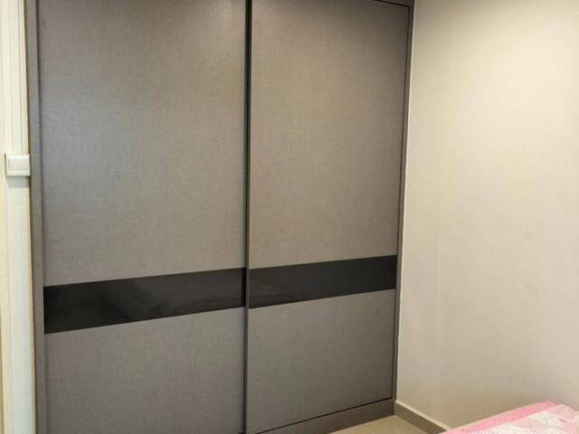 Female sharing @ Blk 120 Pending Rd