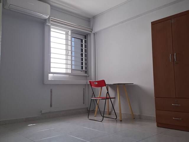 Simple and neat common bedroom for rent
