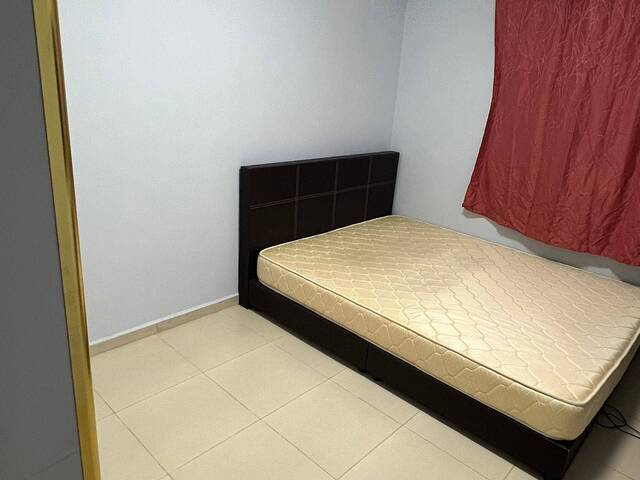 Common room at 117 bedok north road for rent! Aircon wifi!