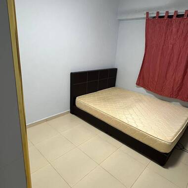 Common room at 117 bedok north road for rent! Aircon wifi!