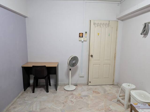 Common room for Rent in Jurong West Ave 1 | starting from 1st October 2025