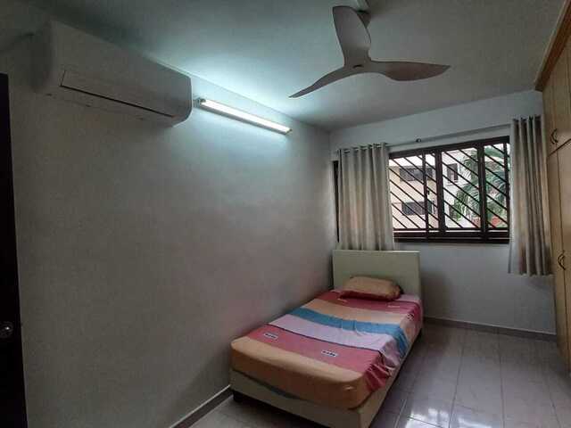 Room for rent at Serangoon Noth near Serangoon Gardens (immediate availability)