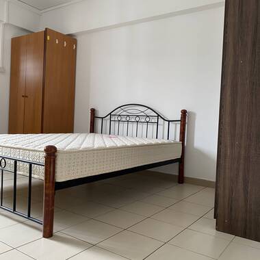 Master bedroom for rent near Khatib MRT