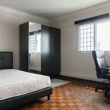 Big Spacious Bright Double Room Furnished Available 9April26