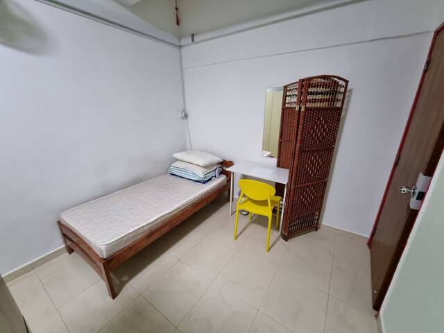 Room for rent at Balestier