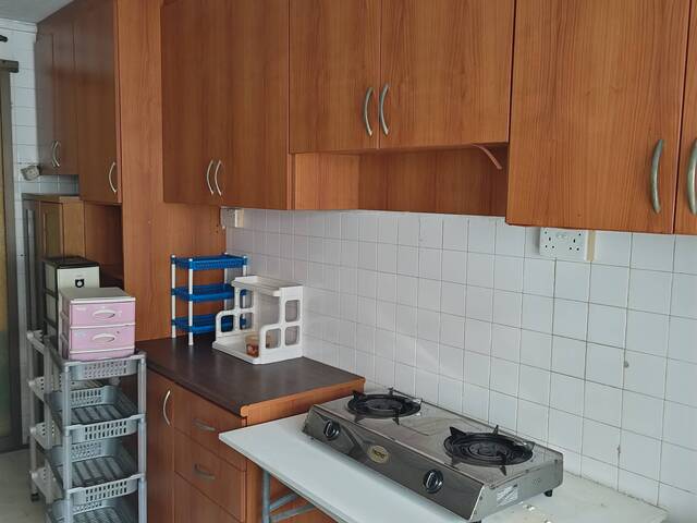 8 Minutes to Yishun Mrt, 3 room HDB for rent