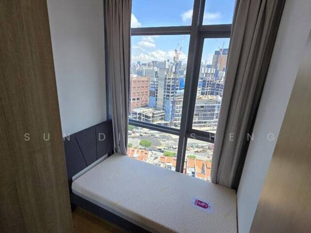 Multiple Rooms 5 mins Outram MRT for Rent