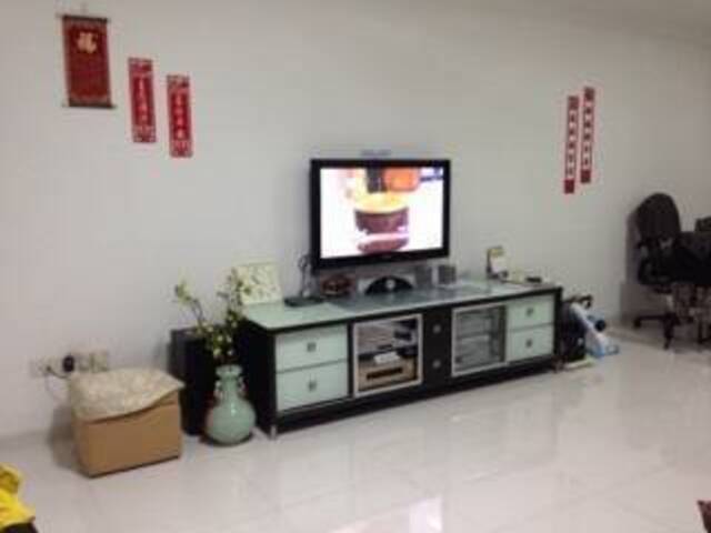 🌟 Single Bedroom with Private Bathroom for Female Tenant 🌟