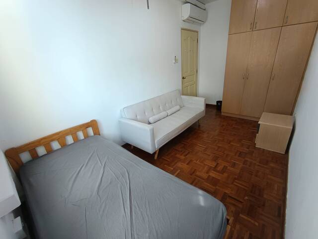 Wing Fong Mansions condo, Common Room for rent (8th-floor)