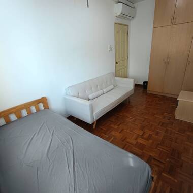 Wing Fong Mansions condo, Common Room for rent (8th-floor)