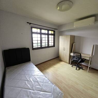 One single room for rental (1Female only)