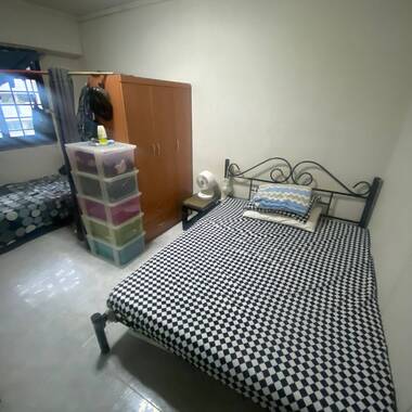 looking for 1 male to share common rm (480/month)