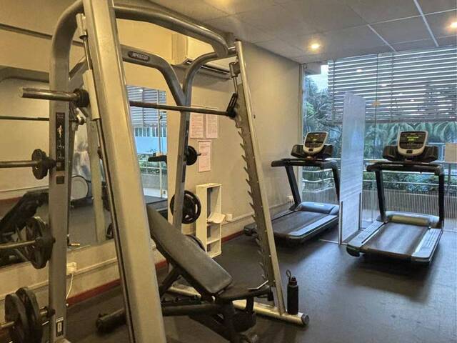 Condo room for rent - Tanah Merah MRT - Spacious / Bright / Quiet - 1 Pax Only