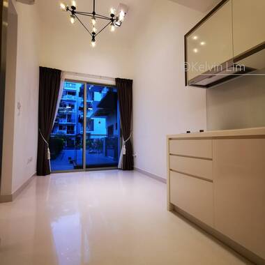 Serangoon WHOLE Unit 2 Bedroom Unit with Direct Pool Access. Walking Distance to MRT and Shopping Ma