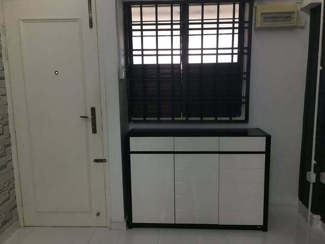 Approved Whole HDB Unit 2 Bed + 2 Bath, Aljunied MRT station and all the amenities at your doorstep.