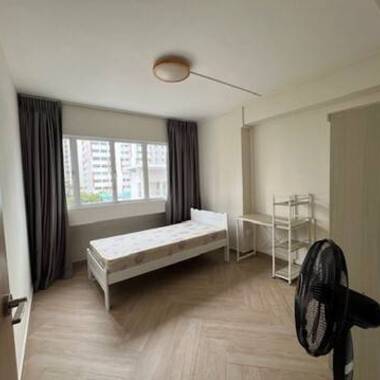 Fully furnished common room in Toh Guan