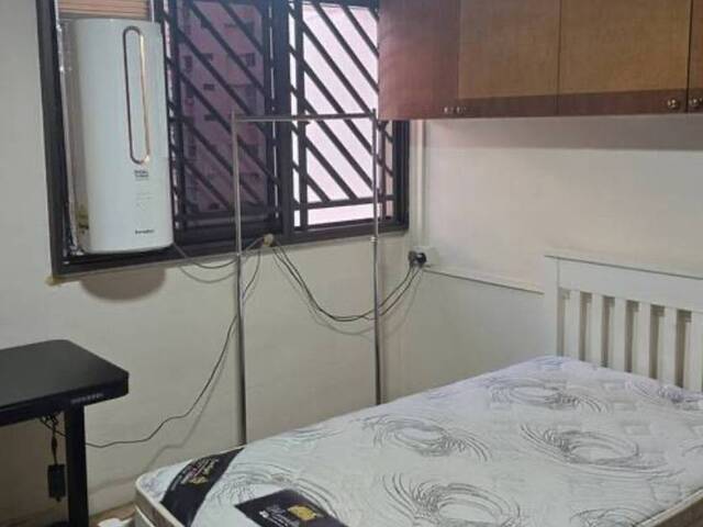 Common room at 709 hougang avenue 2 for rent! Aircon wifi!