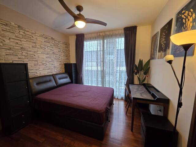 Master room @ landed (Private Kitchen, washing & lift)