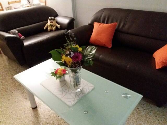 Blk 169 Toa Payoh - $750 for 1 lady (WiFi, Ceiling Fan) - walk to Toa Payoh MRT