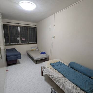 Jurong West - Common room in 3-bedroom flat near NTU, can cook