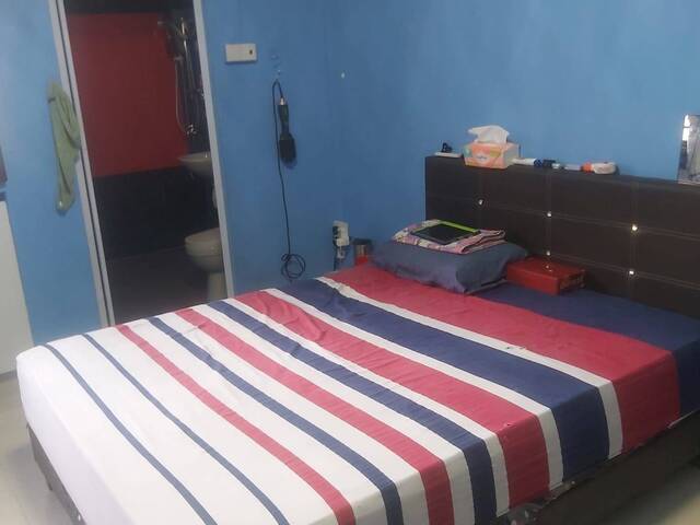 Master room at 602 hougang avenue 4 for rent! Aircon wifi!