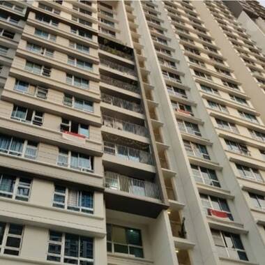 Almost new flat Common rm, very high floor, breezy at 53 Commonwealth Drive