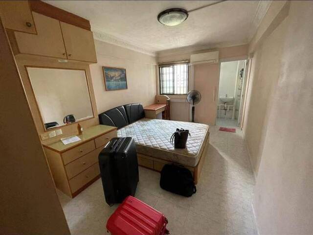 Master room @ 343 Clementi - $1400 for couple