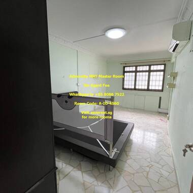 Admiralty MRT Master Room