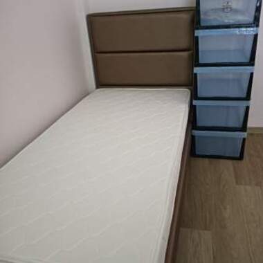 Common room at 241 jurong east street 24 for rent! Aircon wifi!