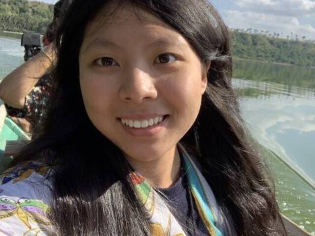 Amelia is looking for a room in Jurong East