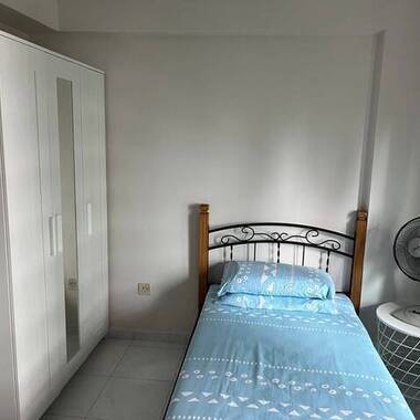 Common room at 318b anchorvale link for rent! Aircon wifi!