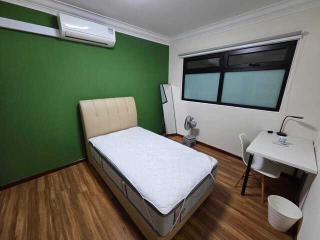 One common room to rent