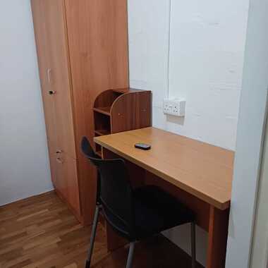 2 a small Air-con room for male Tenants only , 3 mins walk to Braddell mrt stn