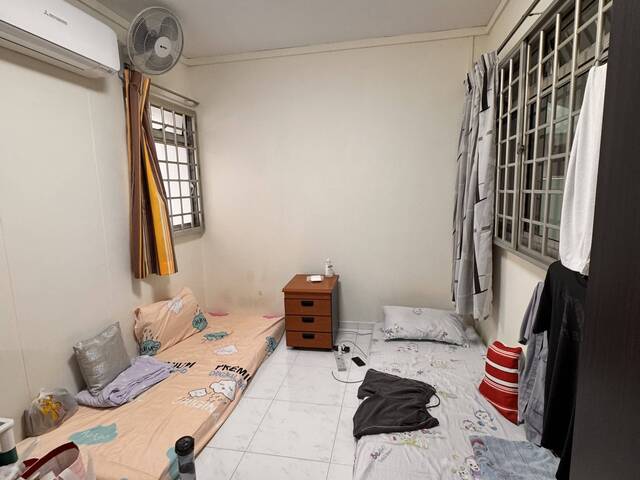 Sharing Common room | 5-8mins walk to Admiralty Mrt