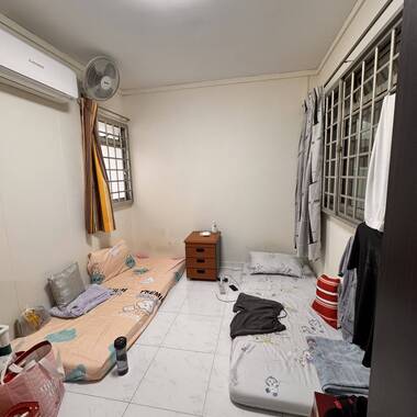 Sharing Common room | 5-8mins walk to Admiralty Mrt