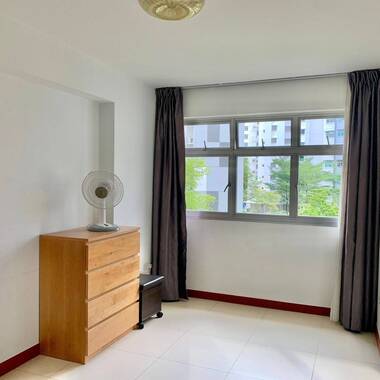 Common Room for Rent ā Available from 1 November 2025 at Yishun Ave 1