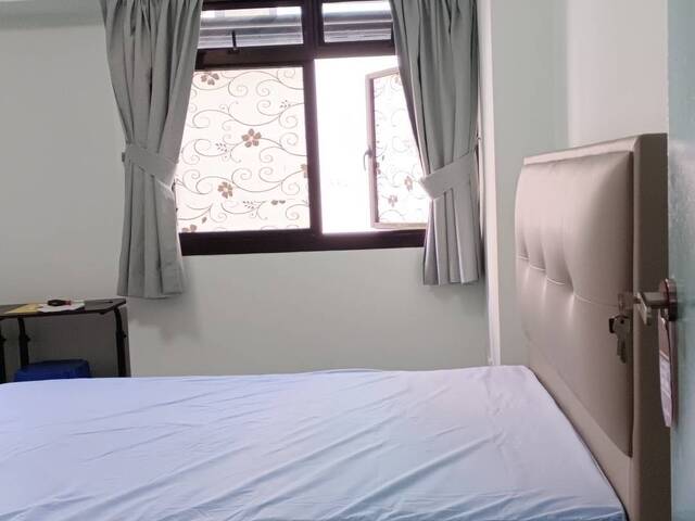 183B Rivervale Crescent Master room for rent , can move in at anytime.