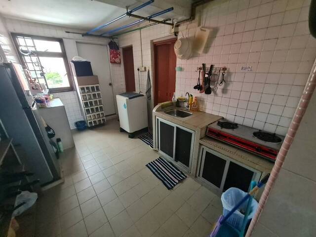 Shared room @ Blk 1 Jalan Bukit Merah