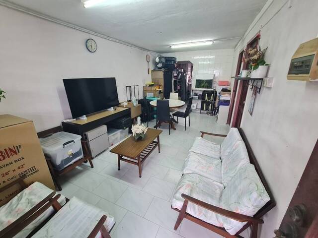 Shared room @ Blk 1 Jalan Bukit Merah