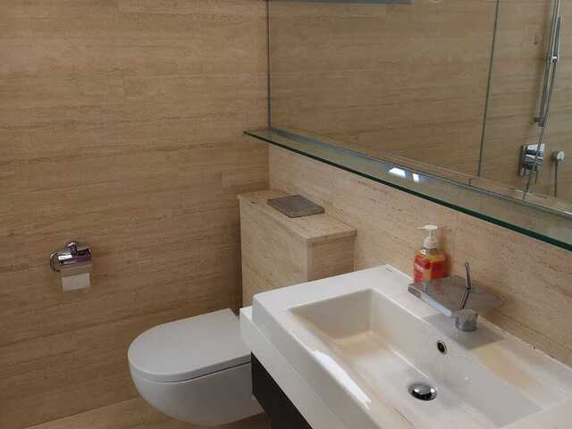 Luxury condo room near MRT Haw Par is for rent